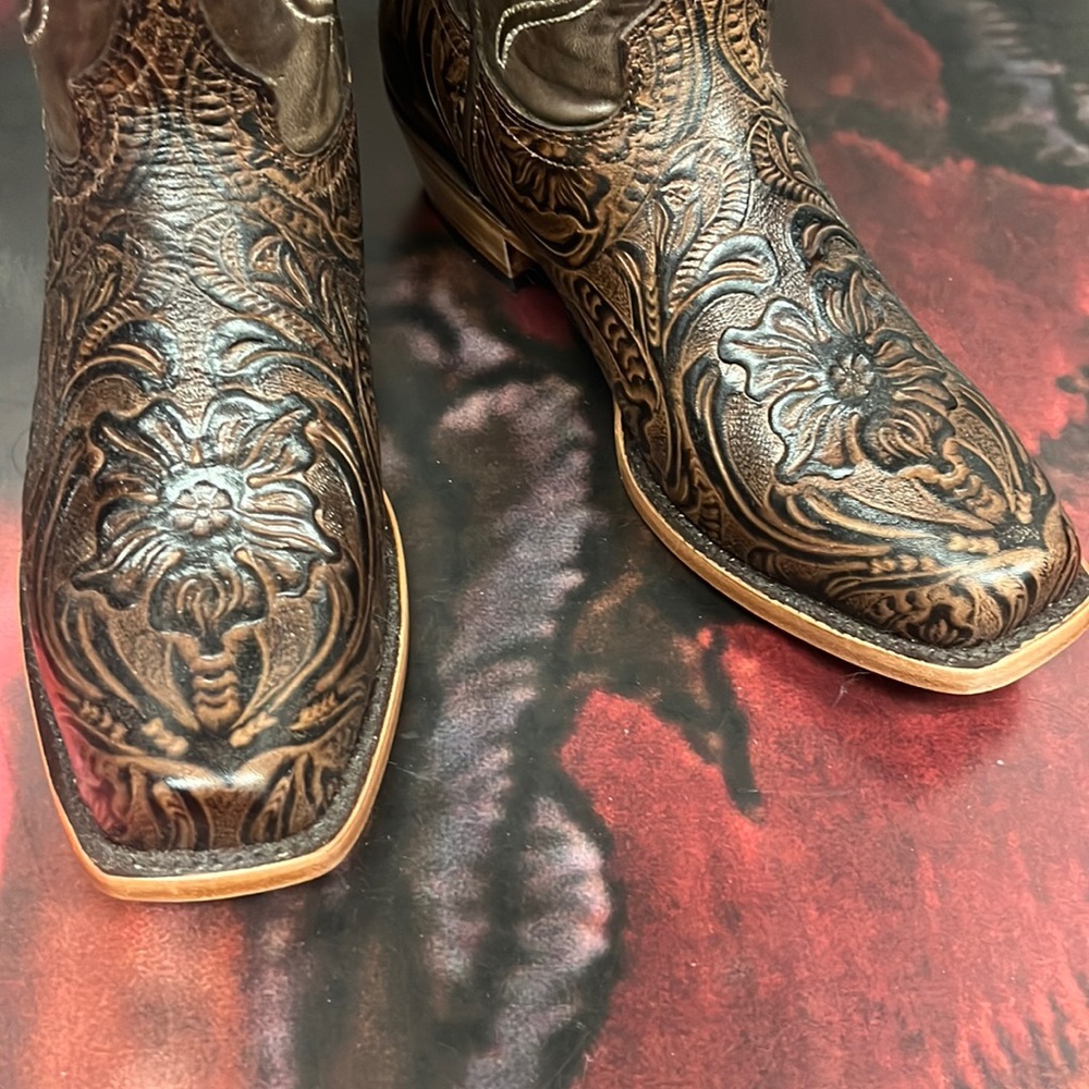 Women’s boots, cowboy boots